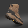 Ein brauner und schwarzer Jagdstiefel Wasserdicht - Herren Jagdschuhe | Alpha DryHunt™ Wanderstiefel von Hillman wird aus einem niedrigen Winkel von hinten auf einem grauen Hintergrund gezeigt, mit einer robusten Sohle und einem Wolfslogo an der Ferse.